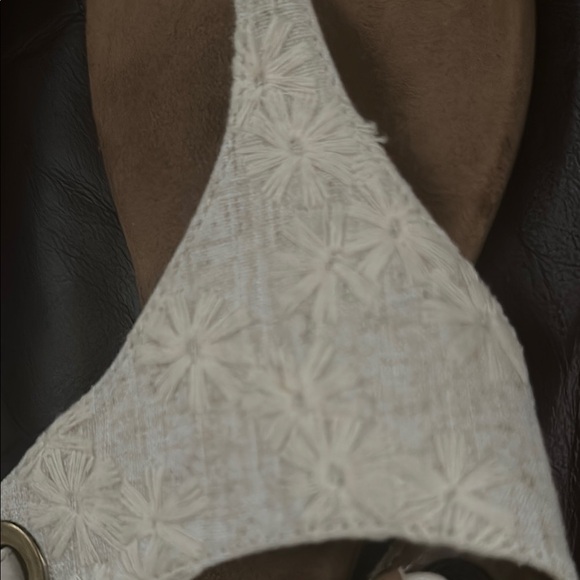 Aerosoles Women's Cream Sandals - Picture 3 of 3